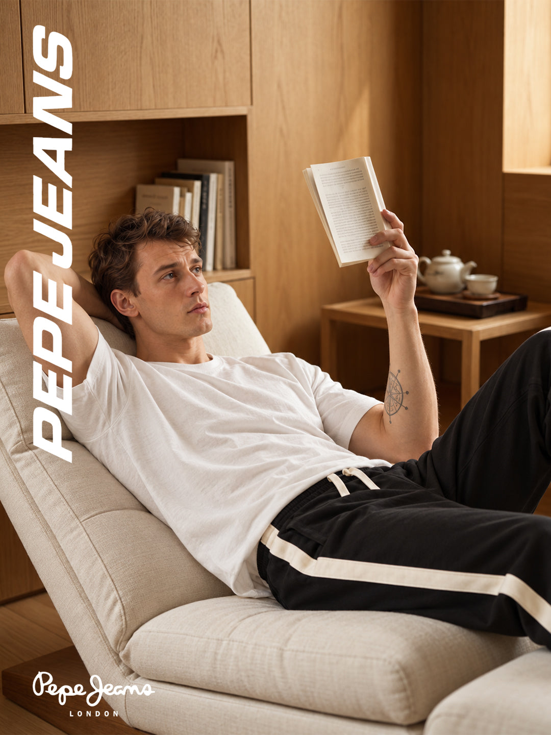 Off duty trackpants