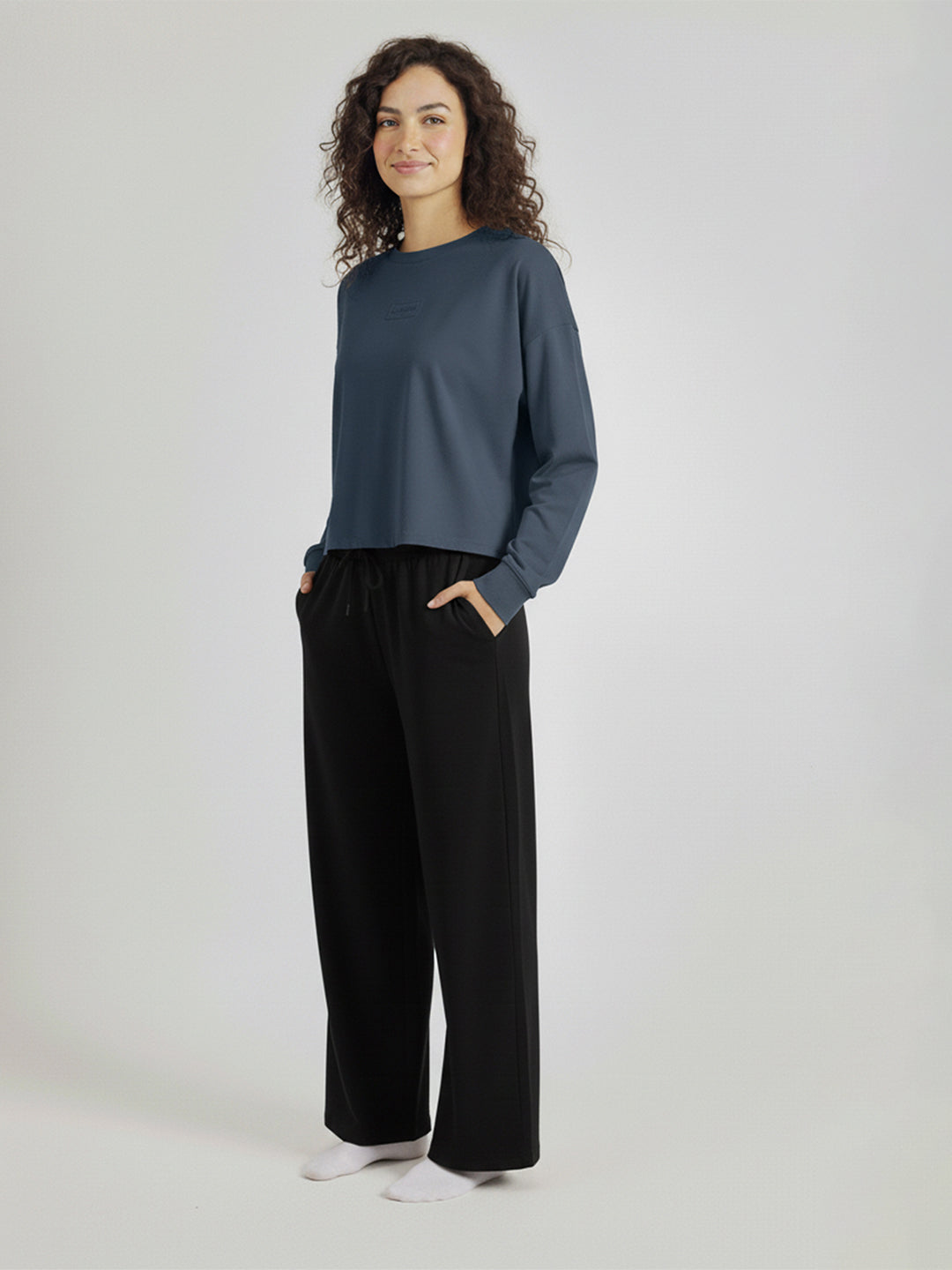 Women Solid Round Neck Pullover Oversized Sweatshirt
