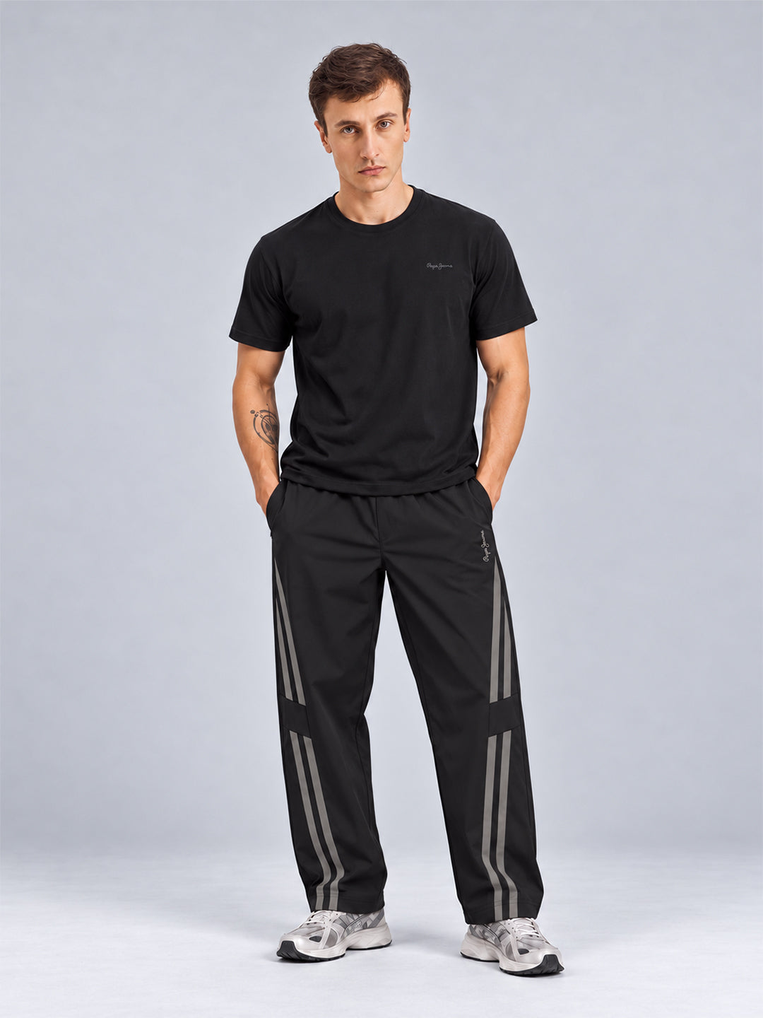 Men Velocity Trackpants