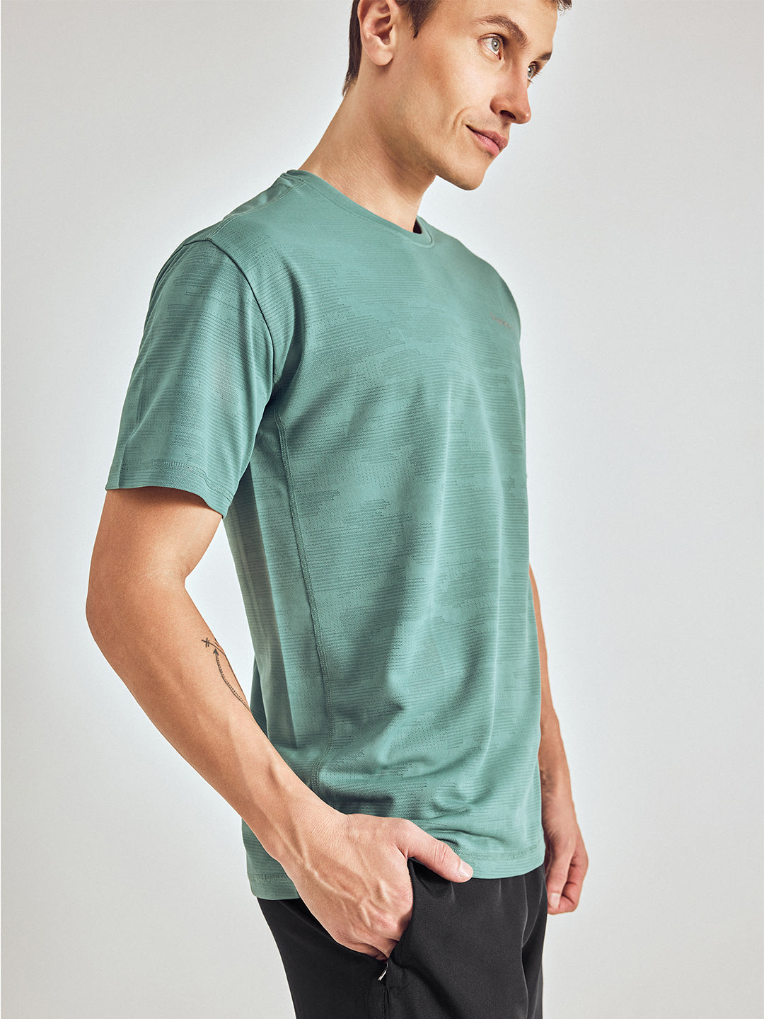Round Neck Short Sleeves T-Shirt