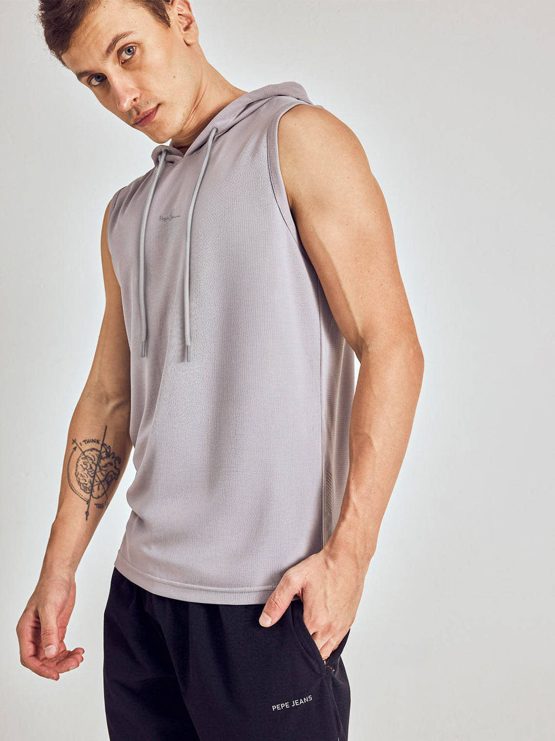MEN ACTIVE HOODIE VEST