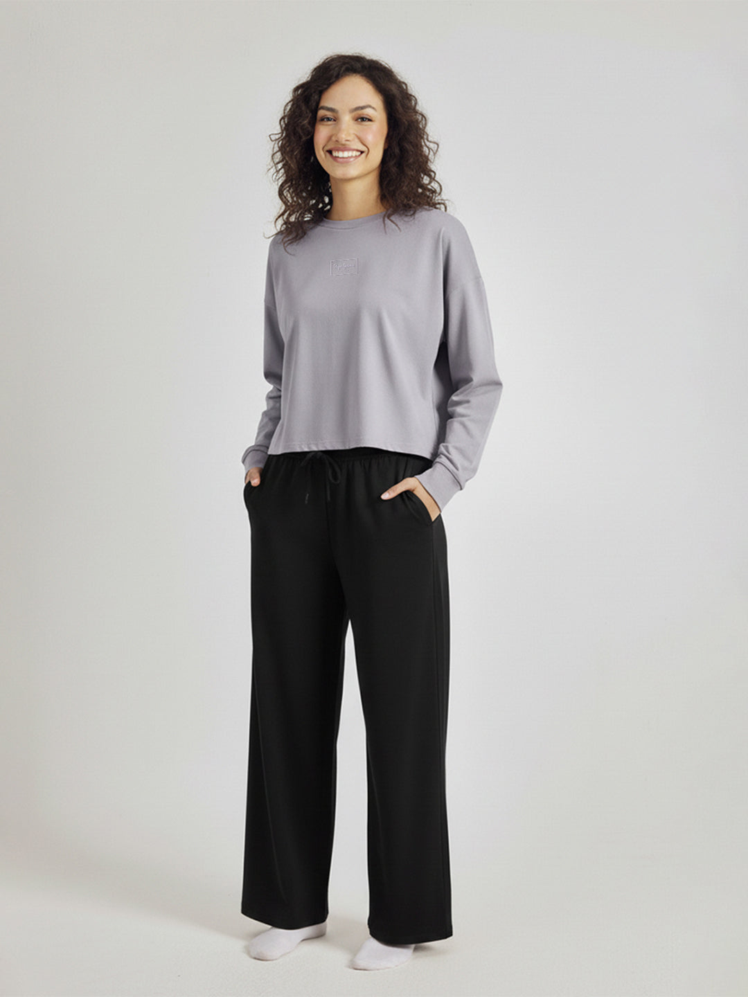 Women Solid Round Neck Pullover Oversized Sweatshirt