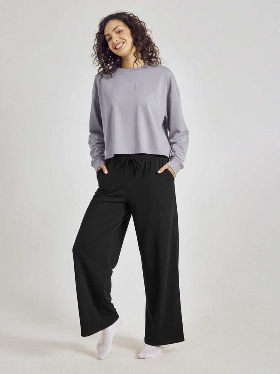 Women Solid Round Neck Pullover Oversized Sweatshirt
