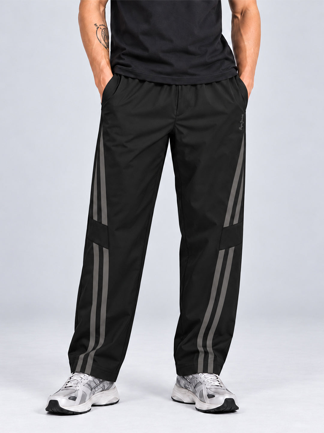 Men Velocity Trackpants