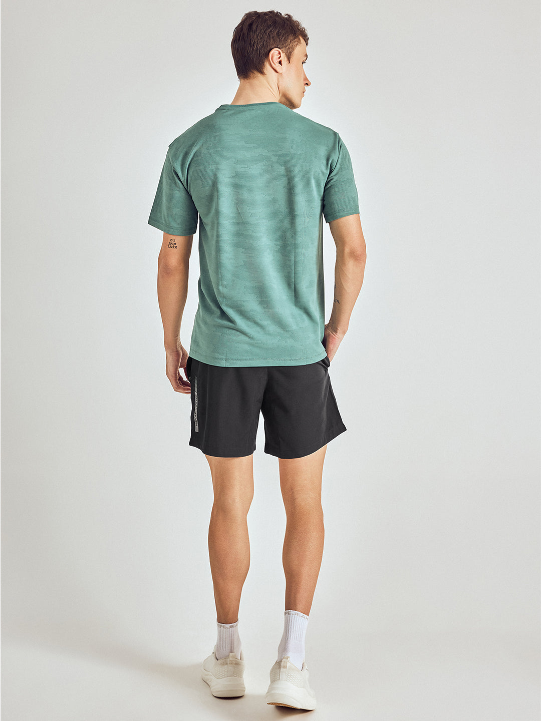 Round Neck Short Sleeves T-Shirt