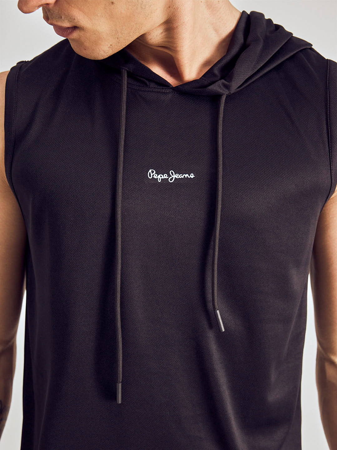 MEN ACTIVE HOODIE VEST